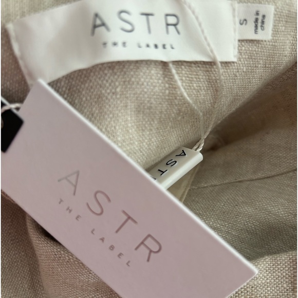 ASTR Ilona Jumpsuit NWT - Picture 5 of 6